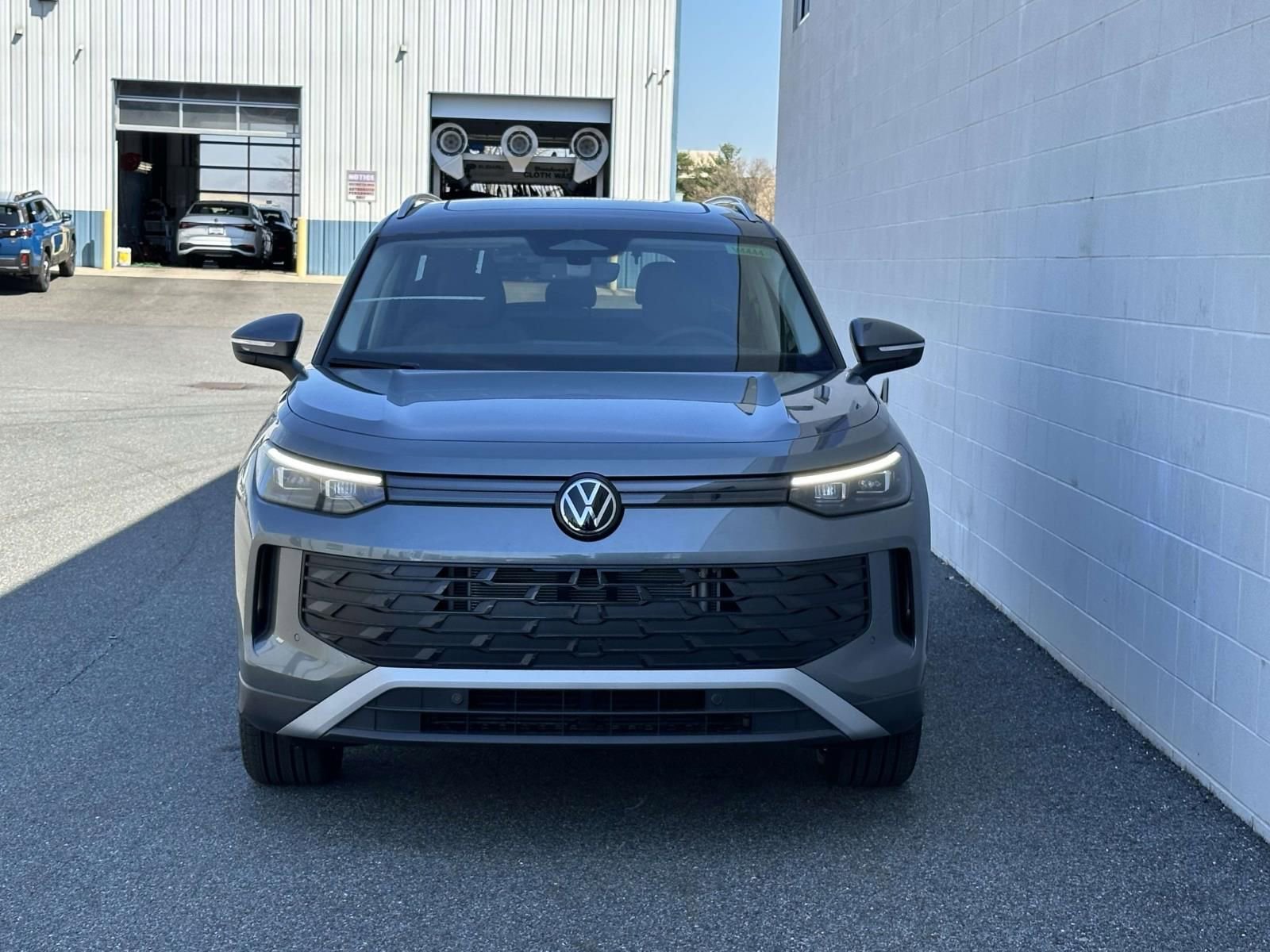 New 2026 Volkswagen Tiguan SE image 9