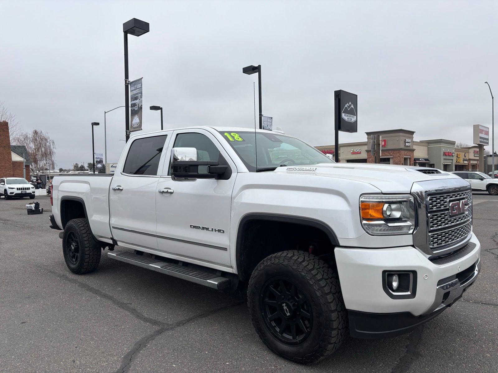 Used 2018 GMC Sierra 3500 Denali image 1