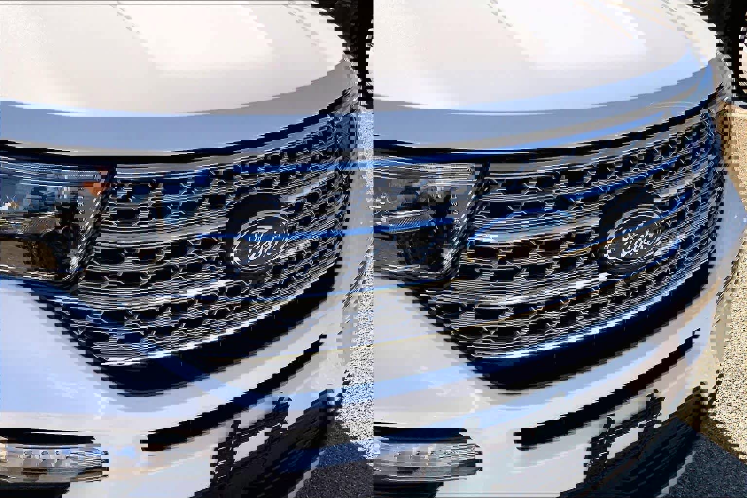 Used 2021 Ford Explorer Limited image 28