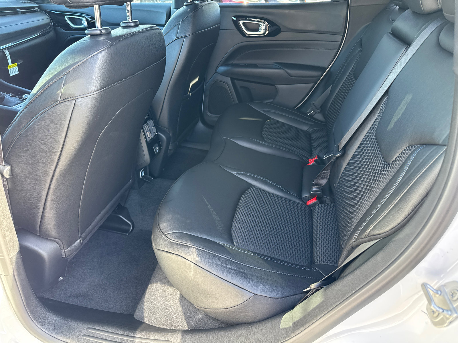 New 2025 Jeep Compass Latitude w/ Altitude Special Edition image 21