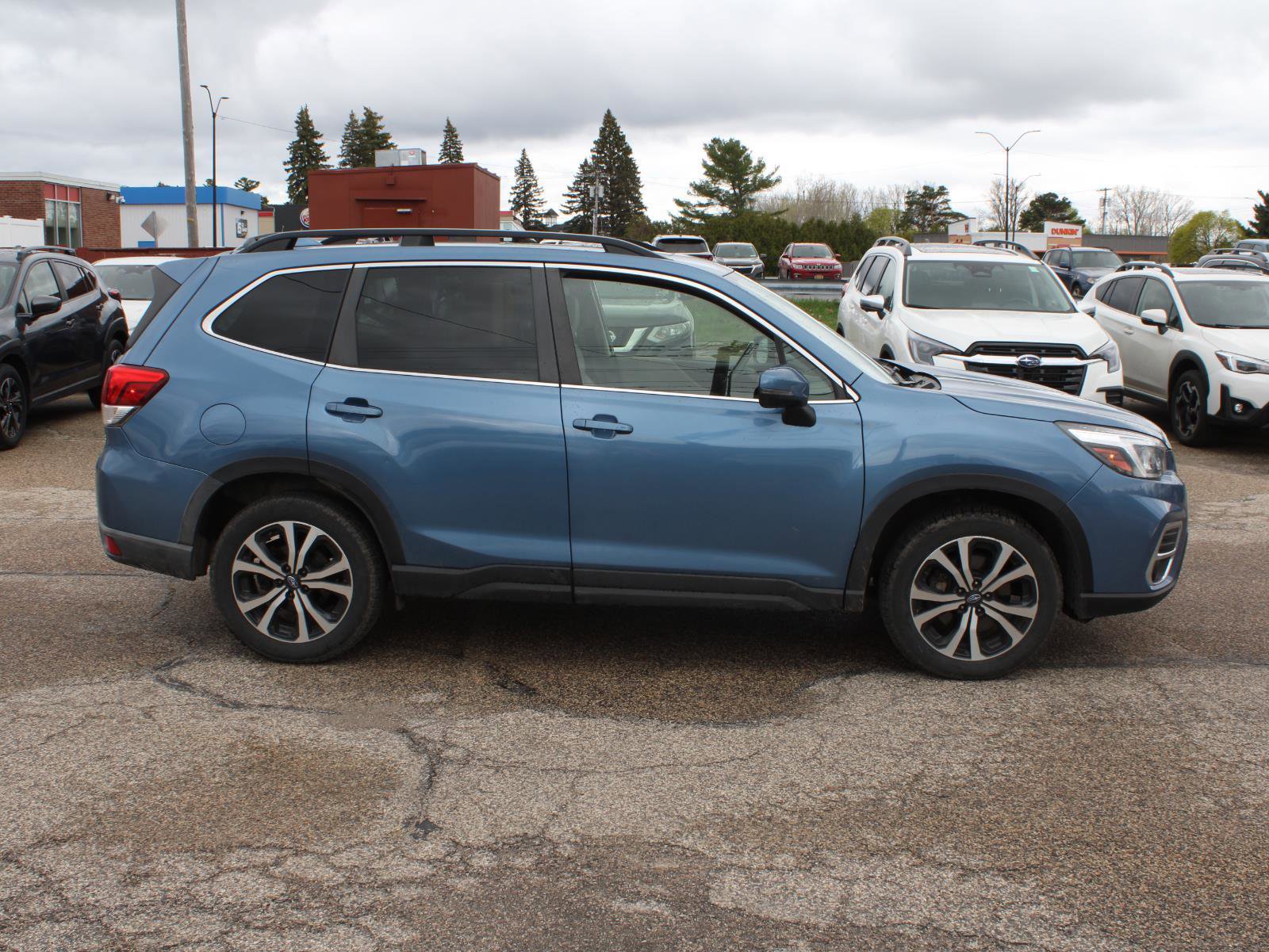 Used 2020 Subaru Forester Limited AWD/4WD image 4