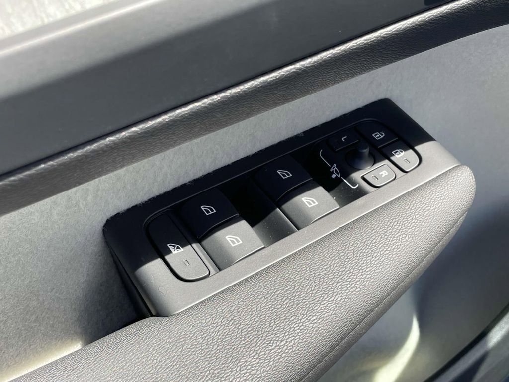 New 2026 Volvo XC40 B5 Plus w/ Protection Package Premier image 6