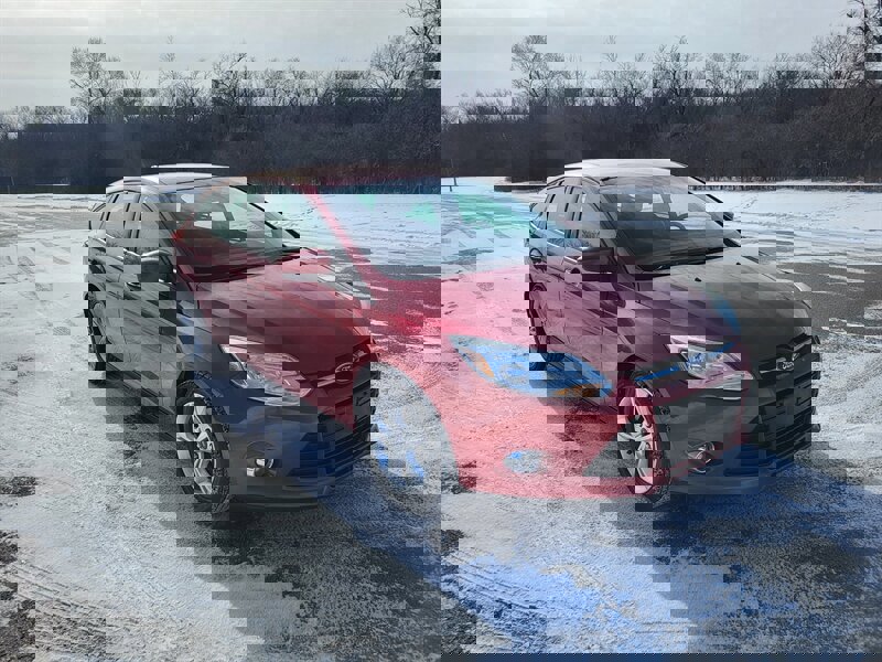 Used 2012 Ford Focus SE w/ SE Sport Pkg image 5