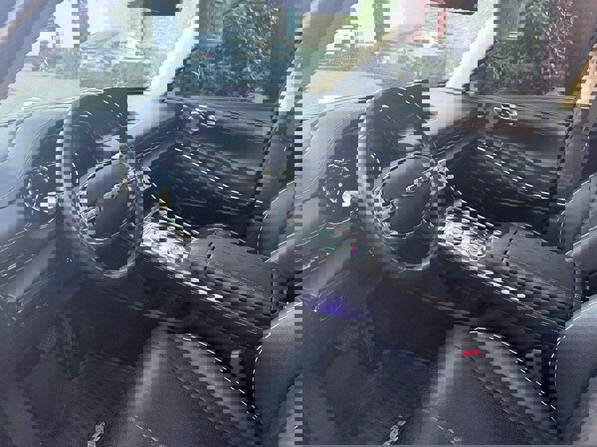 Used 2023 Genesis GV80 2.5T w/ Prestige Package image 3