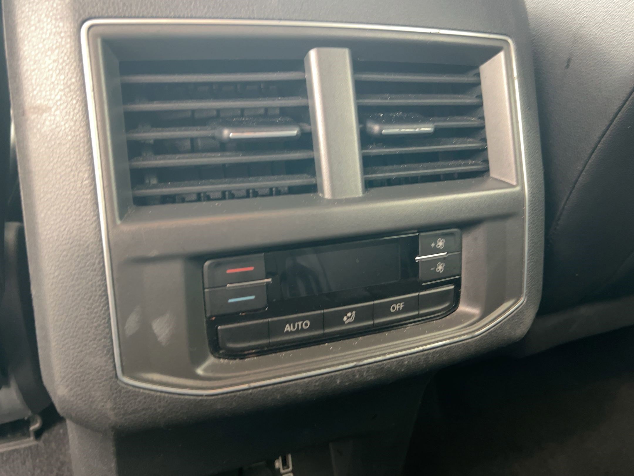 Used 2019 Volkswagen Atlas SE w/ Towing Package image 33