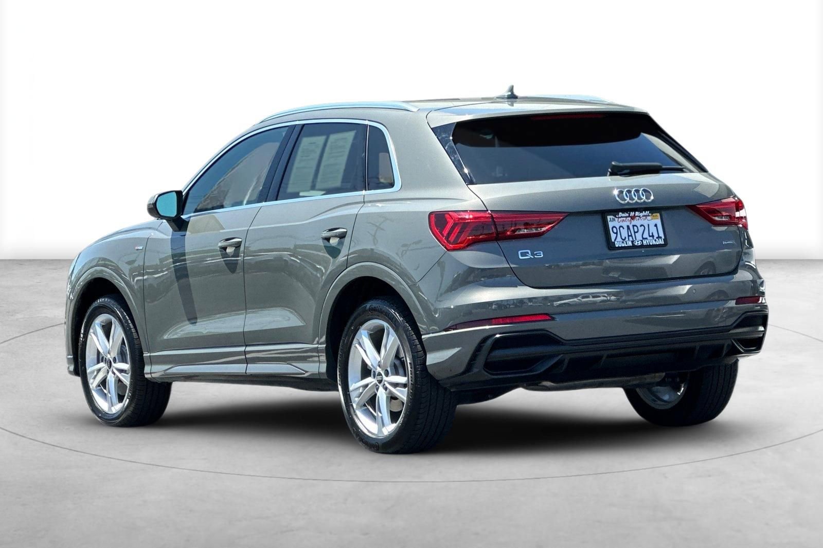 Used 2022 Audi Q3 2.0T Premium Plus w/ Premium Plus Package image 4
