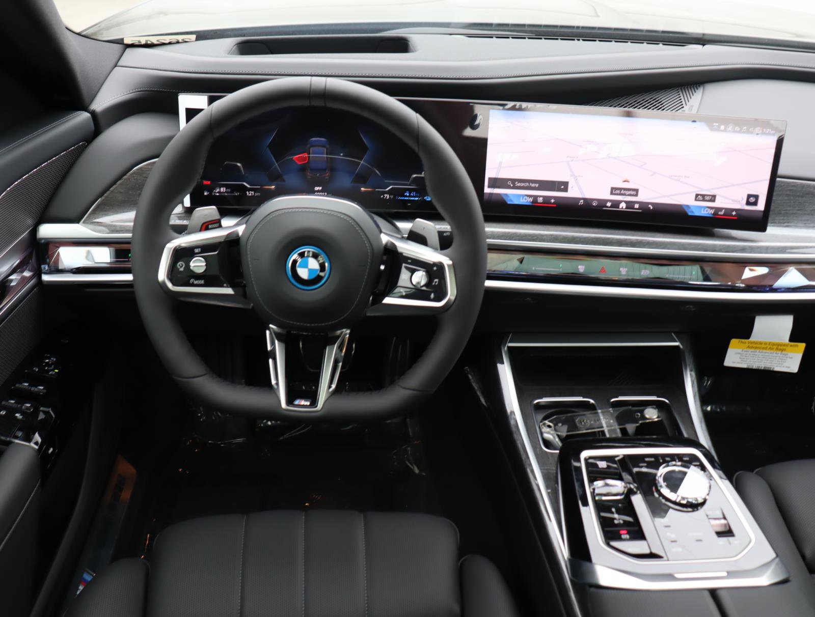 New 2026 BMW 750e xDrive w/ Premium Package image 11