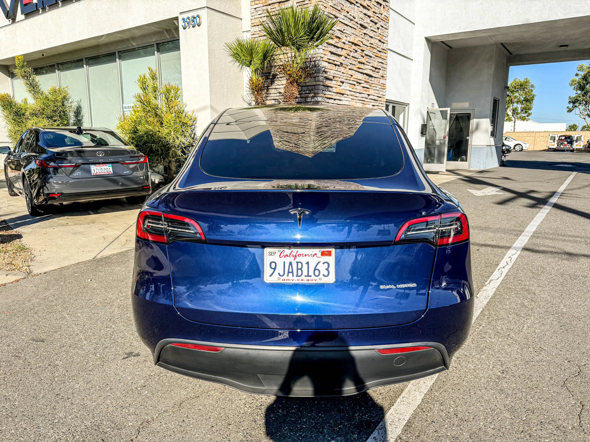 Used 2023 Tesla Model Y Performance AWD/4WD image 11