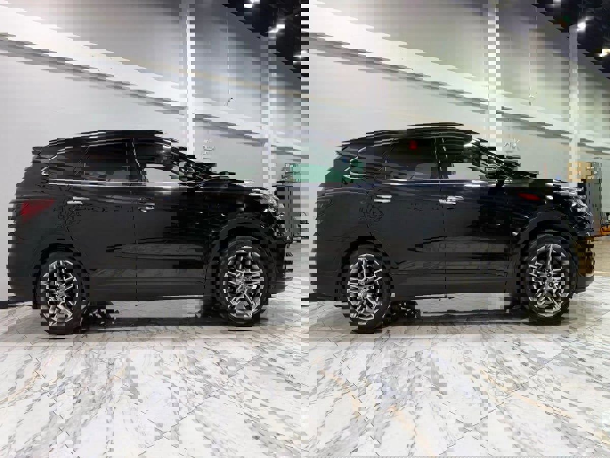 Used 2017 Hyundai Santa Fe SE w/ SE Ultimate Tech Package 03 image 3