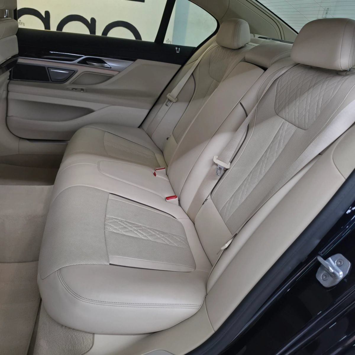 Used 2019 BMW 750i xDrive AWD/4WD image 33