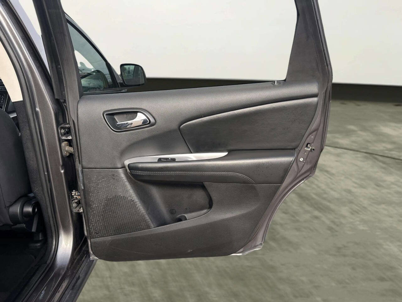 Used 2018 Dodge Journey SXT image 16