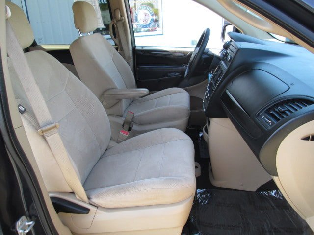 Used 2013 Dodge Grand Caravan SE FWD image 15