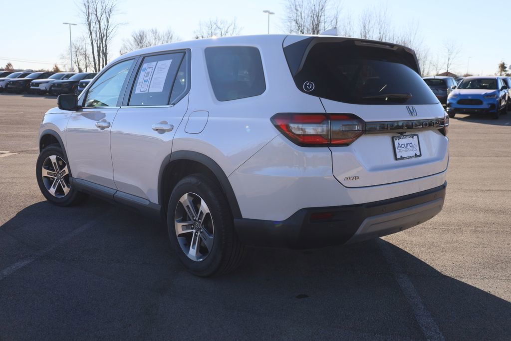 Used 2025 Honda Pilot EX-L image 4