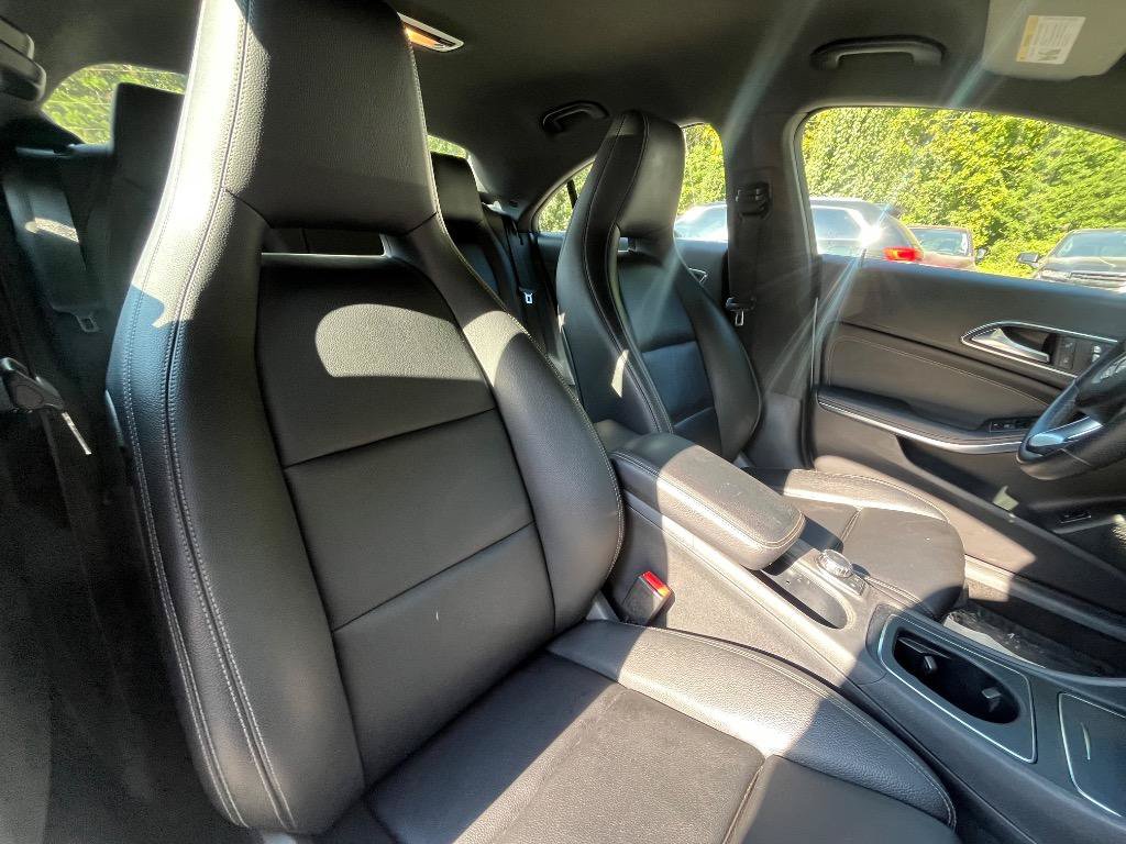 Used 2018 Mercedes-Benz CLA 250 image 41