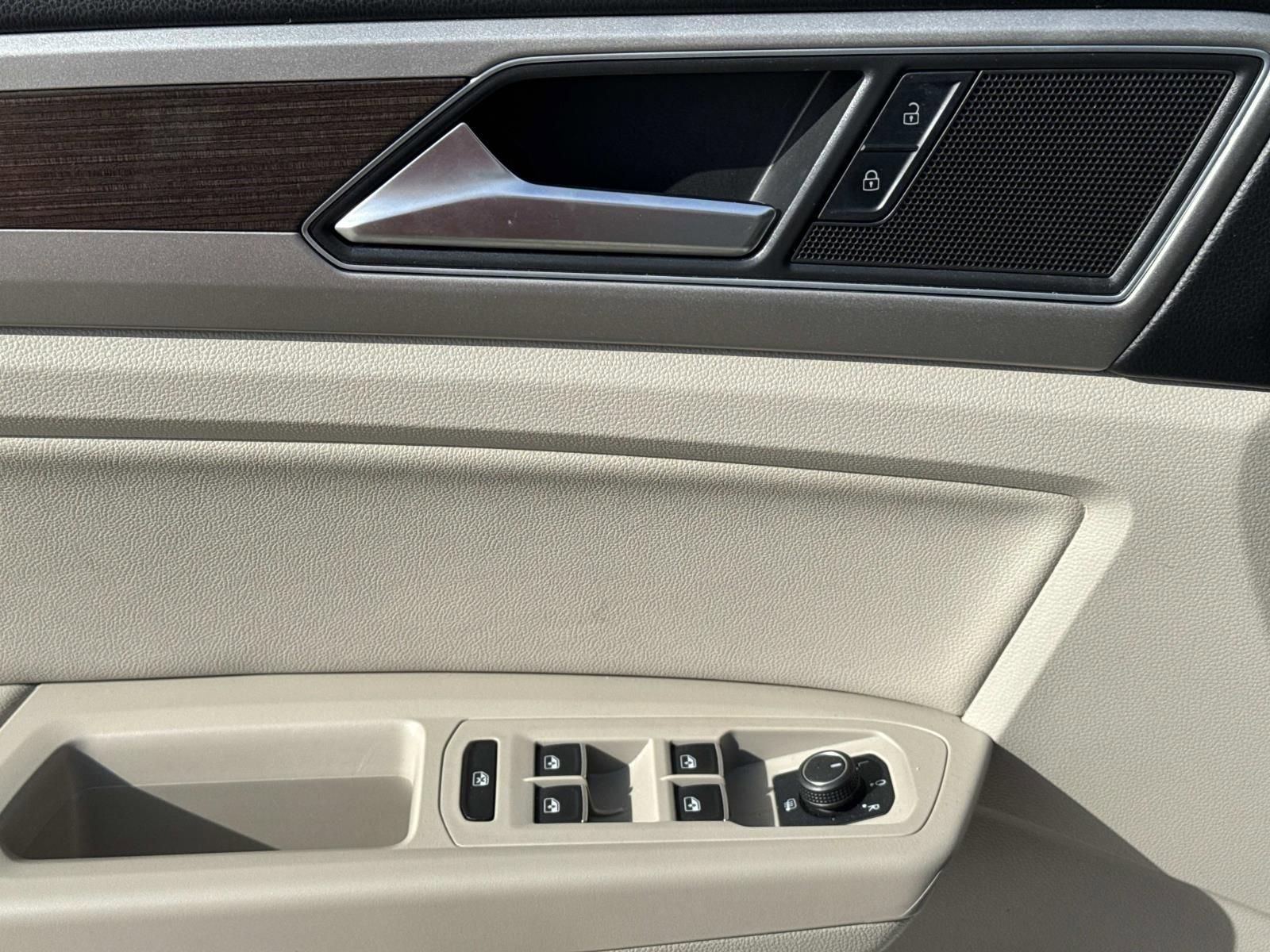 Used 2019 Volkswagen Atlas SEL image 21