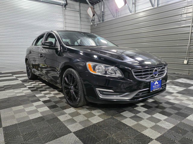 Used 2017 Volvo S60 T5 Inscription w/ Climate Package image 4