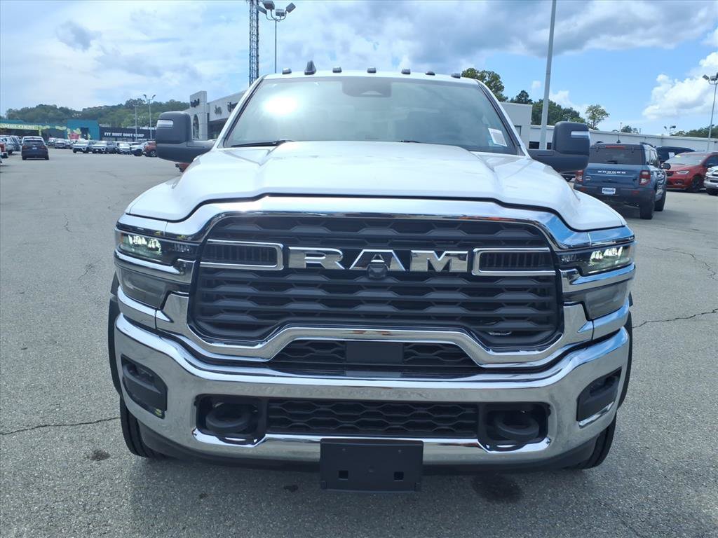 New 2026 RAM 5500 Tradesman w/ Chrome Appearance Group AWD/4WD image 9