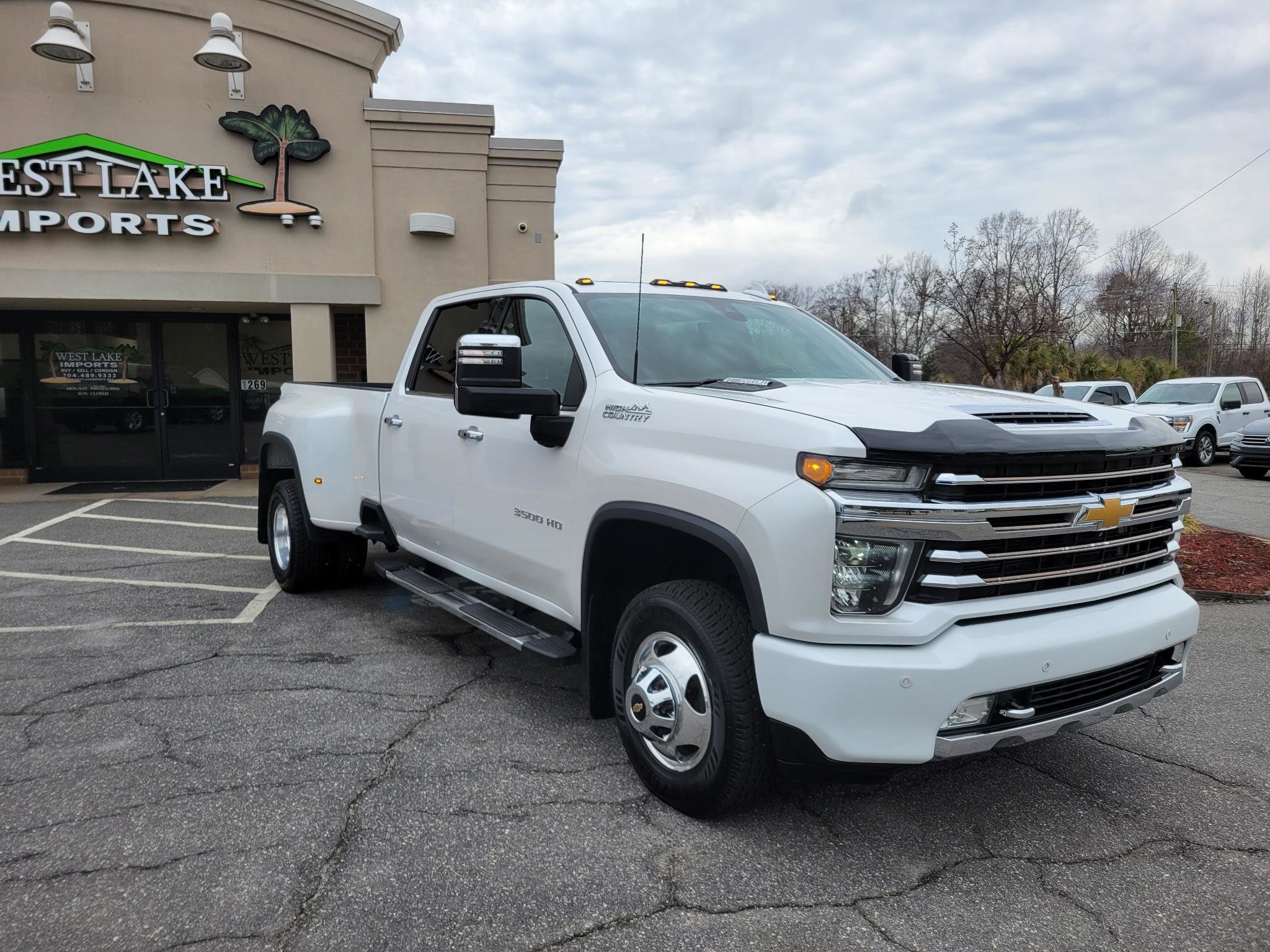 Used 2020 Chevrolet Silverado 3500 High Country image 2