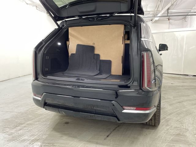 New 2025 Cadillac Escalade IQ Luxury 2 image 28