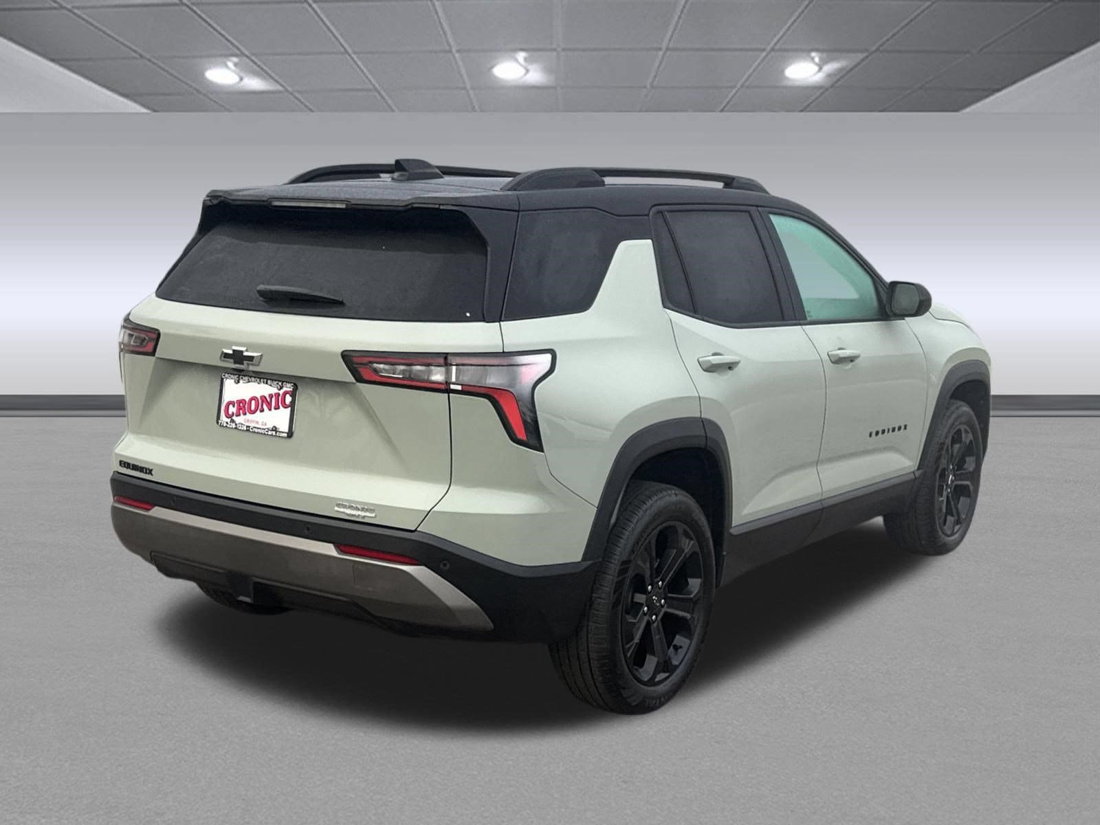 Used 2025 Chevrolet Equinox LT w/ Midnight Edition FWD image 3