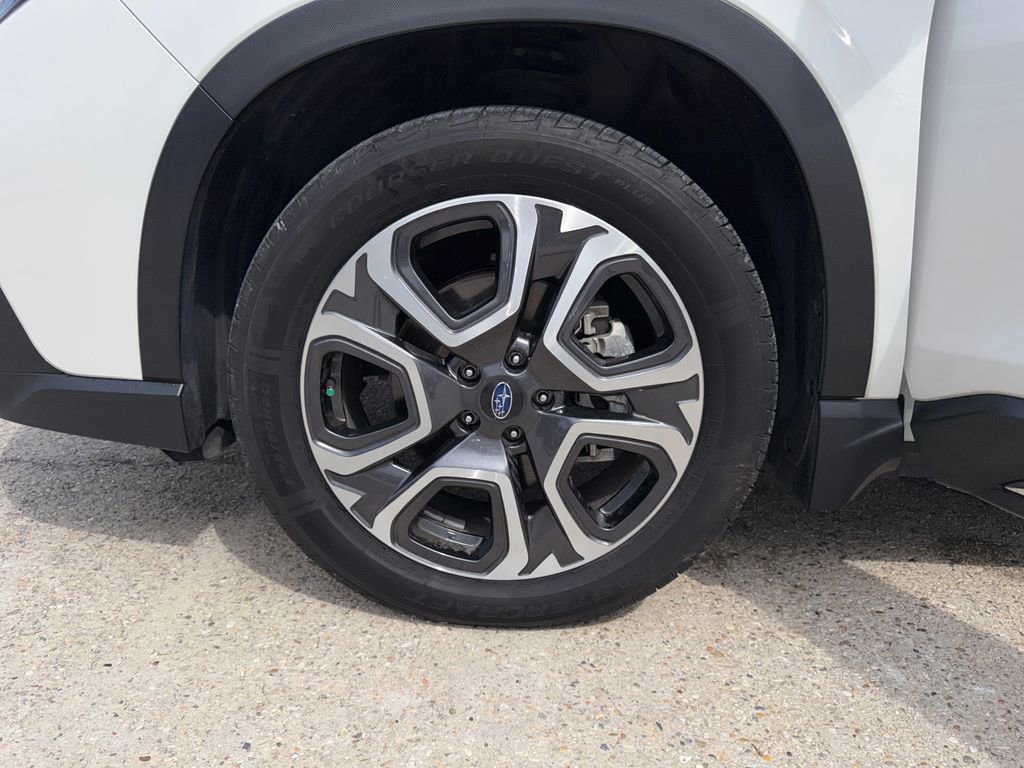Used 2024 Subaru Ascent Limited AWD/4WD image 28