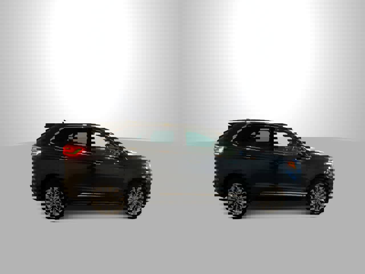 Used 2022 Ford Edge Titanium w/ Equipment Group 301A image 9