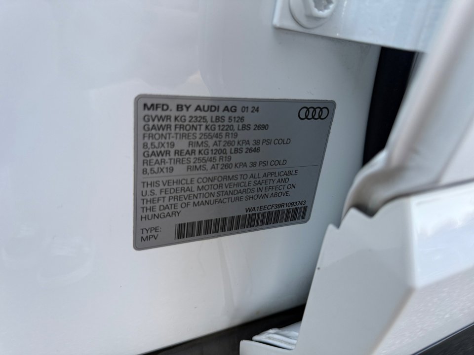 Certified 2024 Audi Q3 2.0T Premium Plus w/ Premium Plus Package image 35