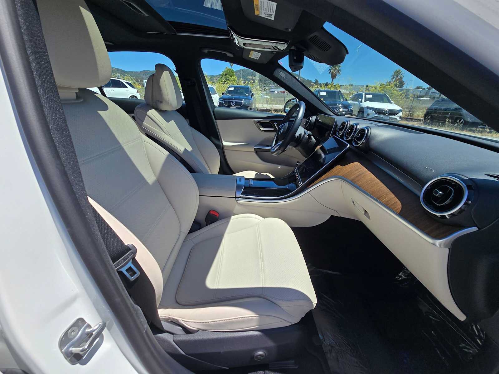Used 2024 Mercedes-Benz C 300 Sedan image 11