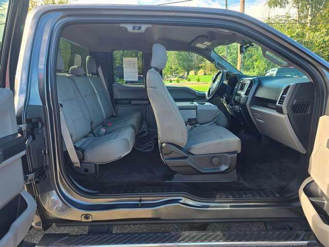 Used 2016 Ford F150 XLT w/ Equipment Group 301A Mid AWD/4WD image 17