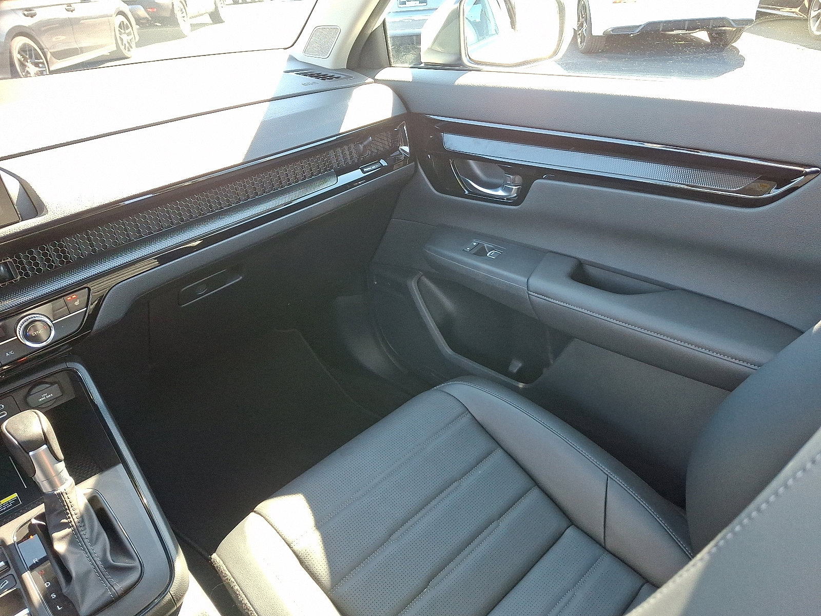 Used 2025 Honda CR-V EX-L image 12