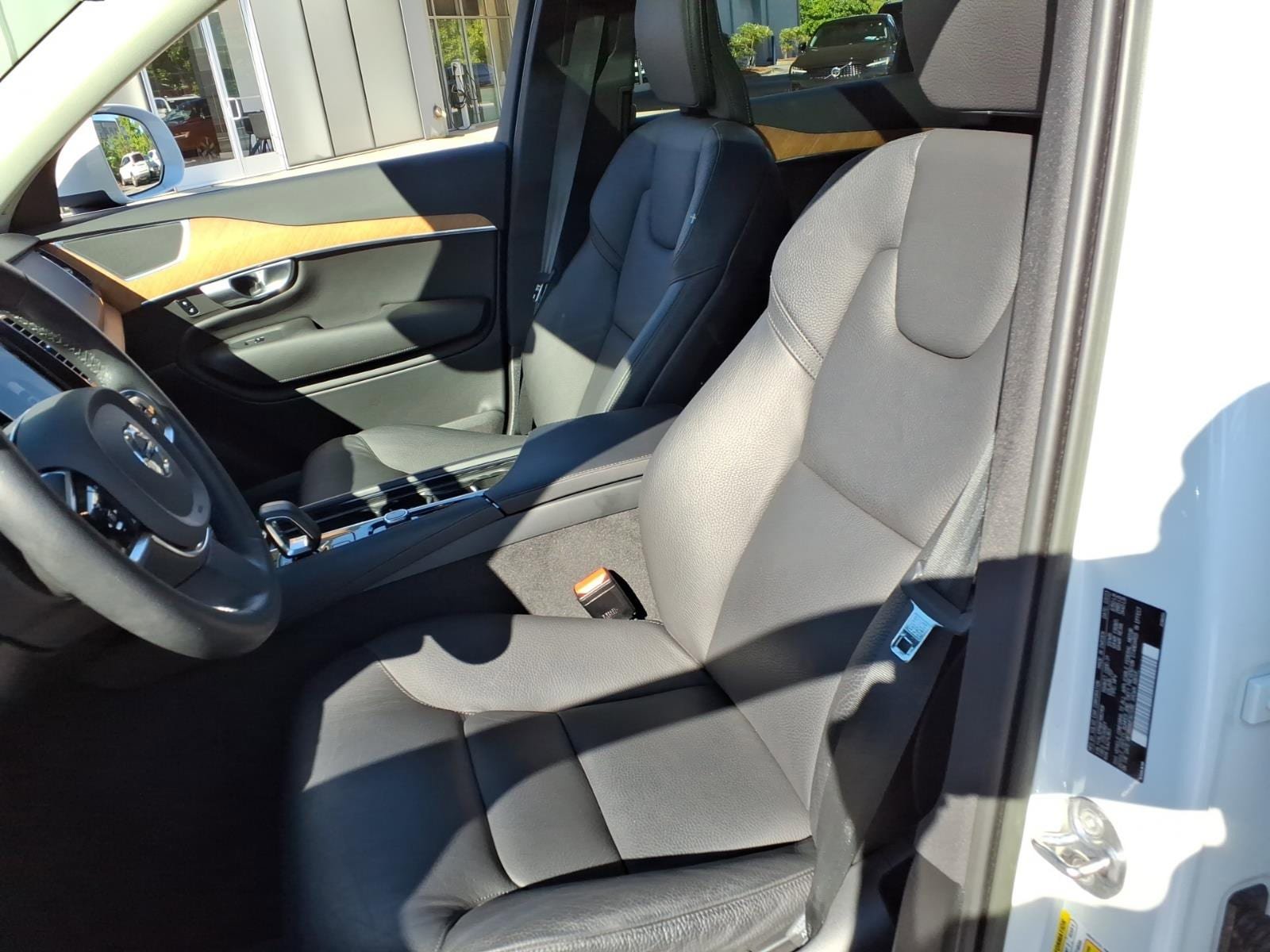Certified 2023 Volvo XC90 B5 Plus w/ Protection Package Premier AWD/4WD image 19