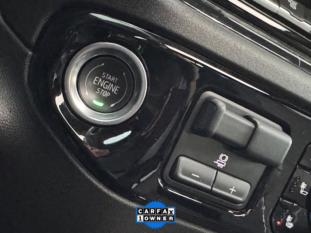 Used 2025 Chevrolet Silverado 2500 ZR2 w/ Technology Package image 36