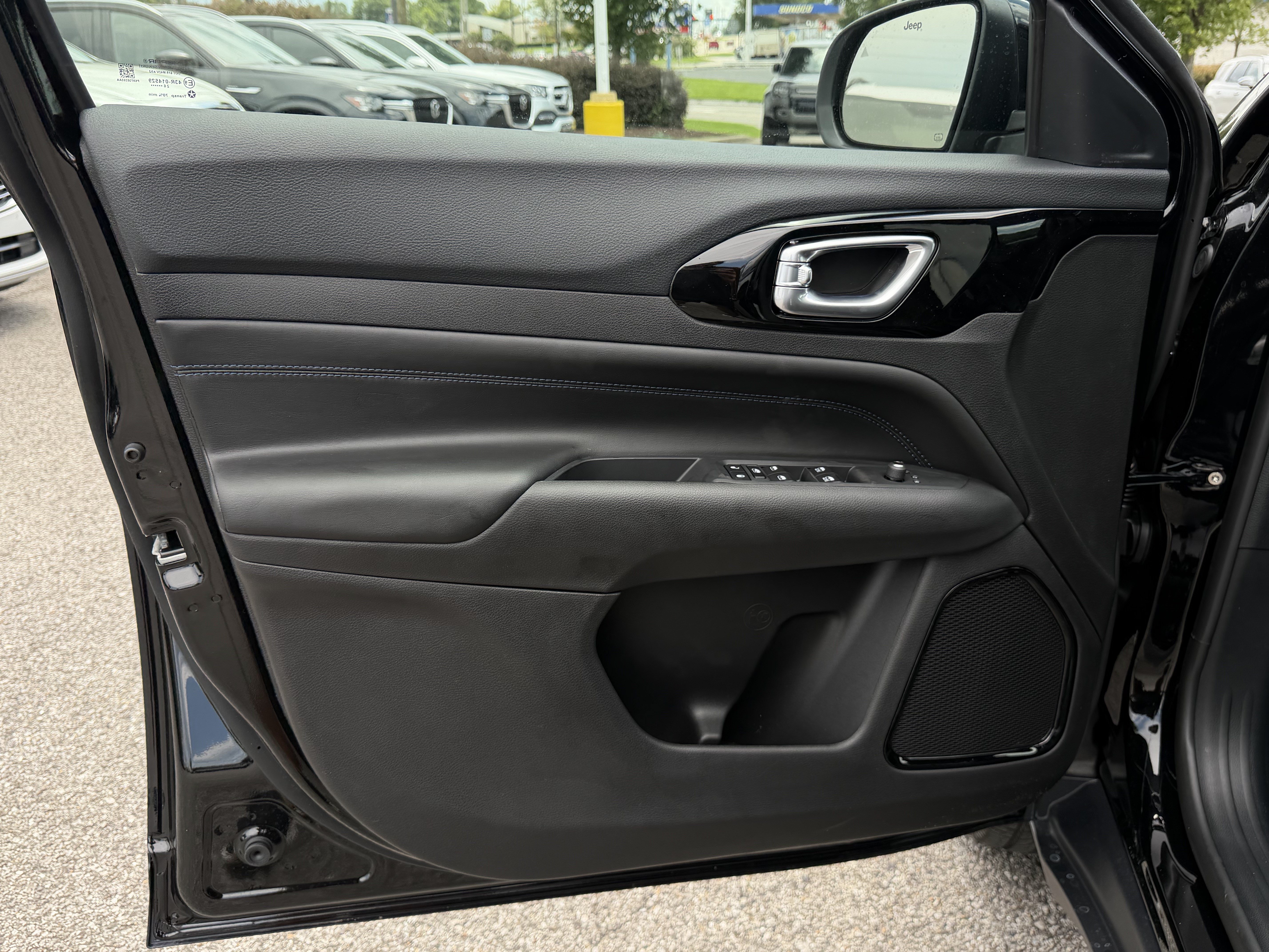 New 2026 Jeep Compass Latitude AWD/4WD image 14
