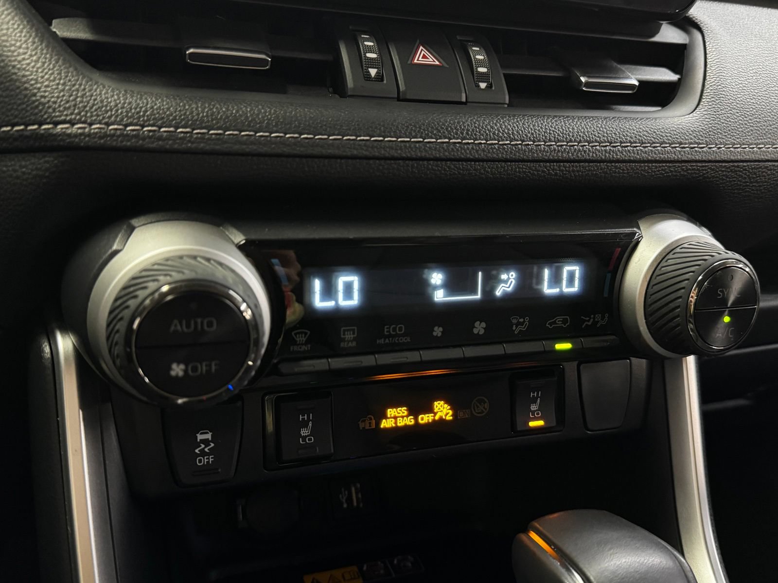 Used 2024 Toyota RAV4 XLE Premium w/ Weather Package AWD/4WD image 20