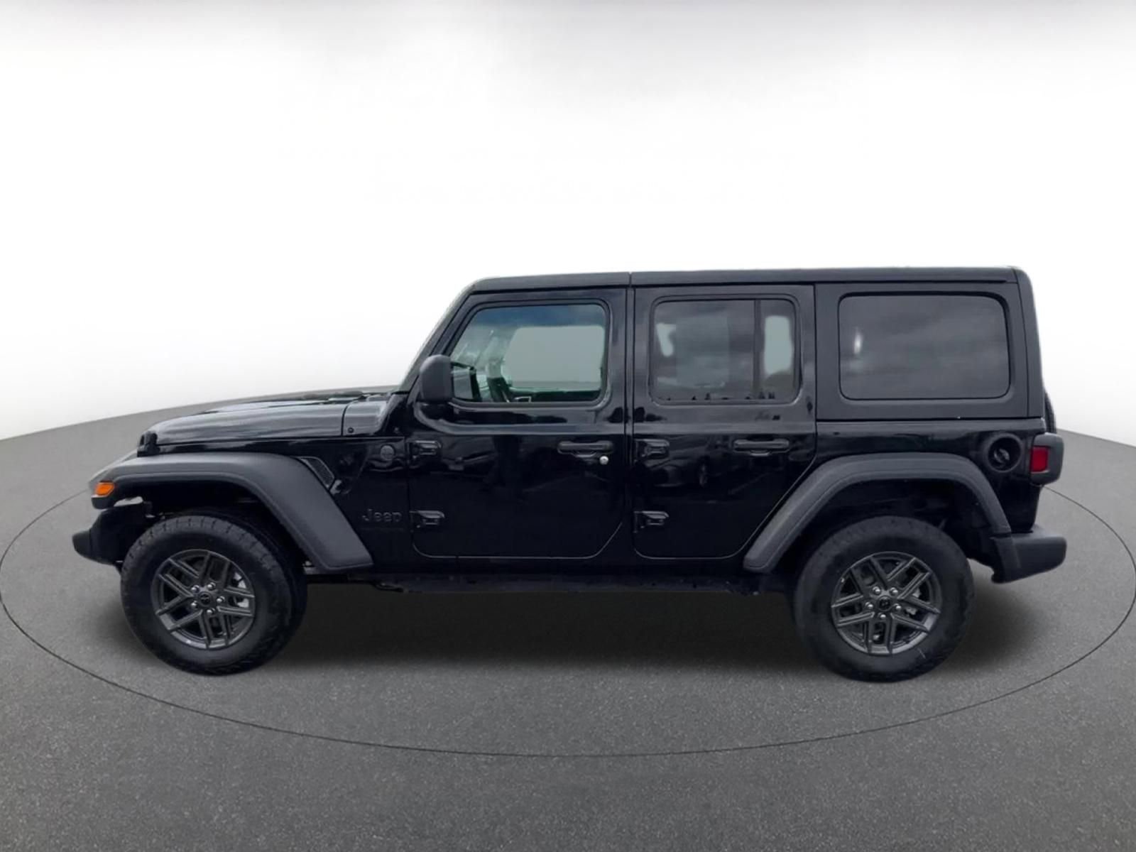 Used 2025 Jeep Wrangler Unlimited Sport AWD/4WD image 8