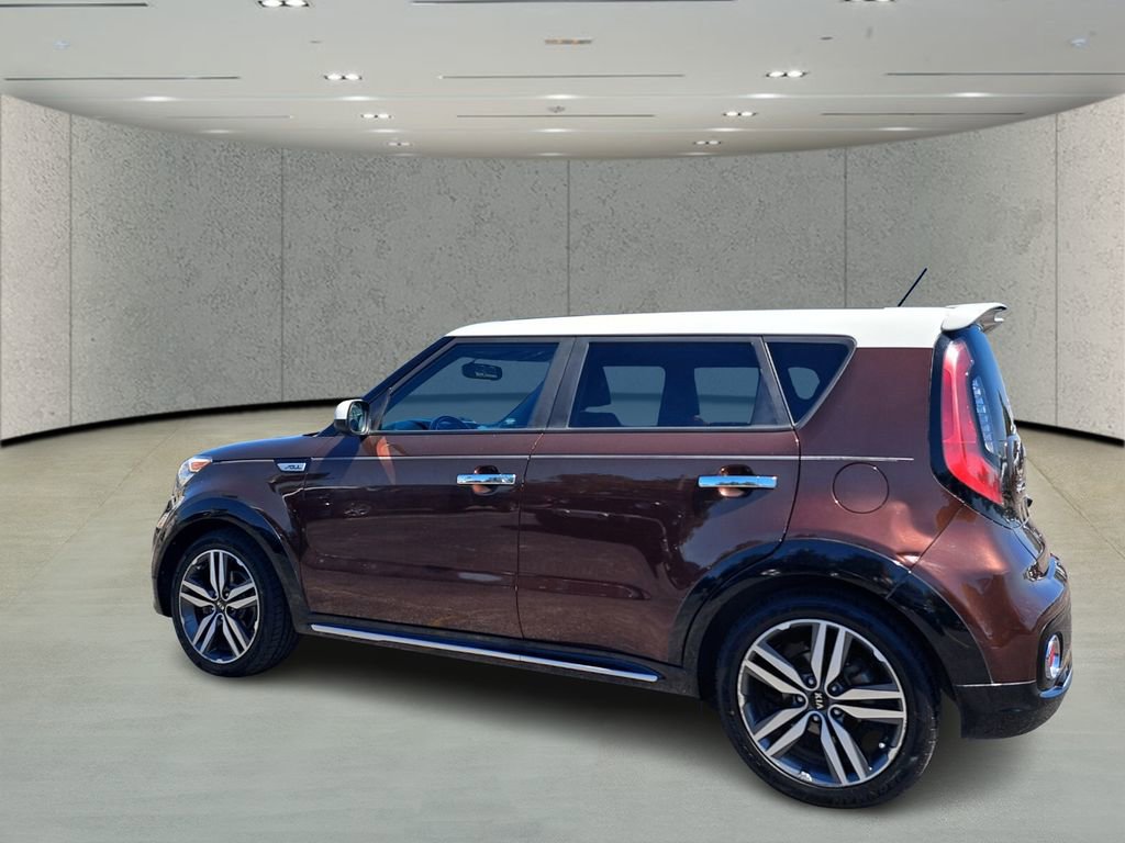 Used 2017 Kia Soul + image 7