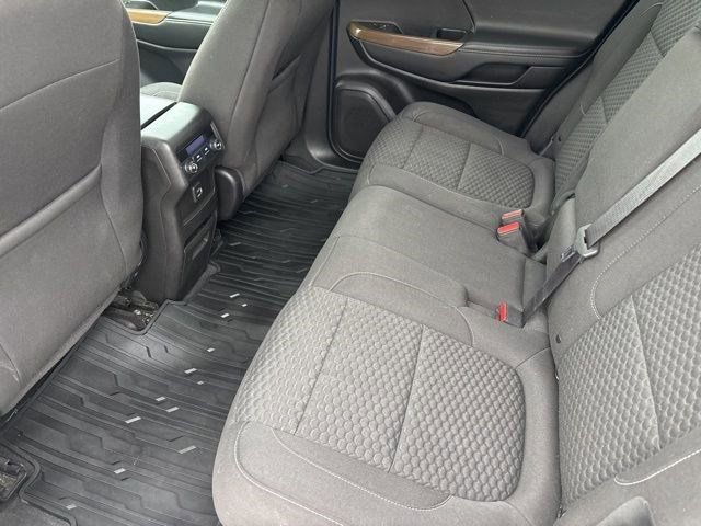 Used 2019 GMC Acadia SLE image 30