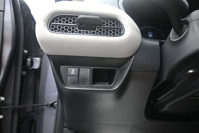 Certified 2025 Honda HR-V LX image 12