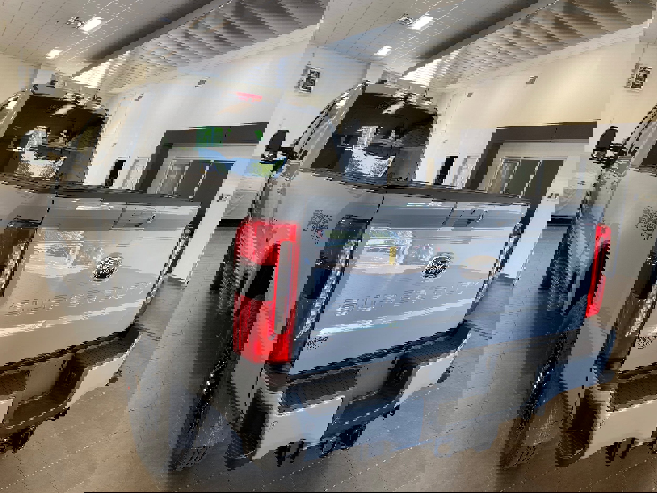 New 2025 Ford F350 Lariat w/ Lariat Ultimate Package image 5