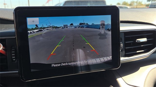 Used 2022 Ford Explorer XLT w/ Equipment Group 202A image 34