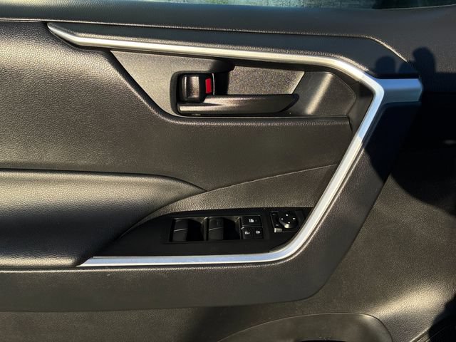 Used 2025 Toyota RAV4 LE FWD image 12