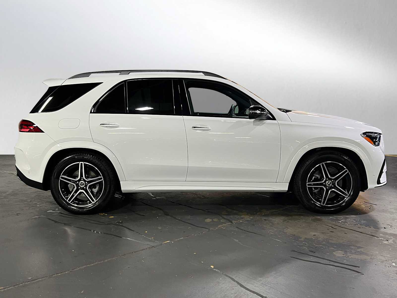 Certified 2026 Mercedes-Benz GLE 450 4MATIC image 2