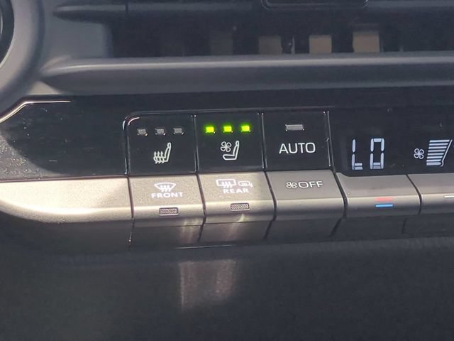 Used 2025 Toyota Crown Signia w/ Advanced Technology Package AWD/4WD image 27