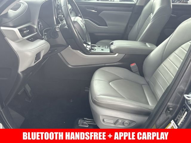 Certified 2021 Toyota Highlander XLE FWD image 3
