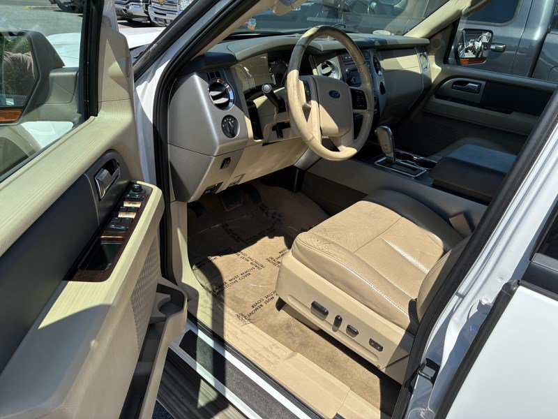 Used 2013 Ford Expedition EL XLT AWD/4WD image 8