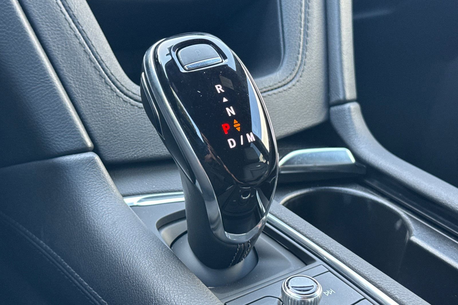 Certified 2025 Cadillac XT6 Sport w/ Technology Package image 30