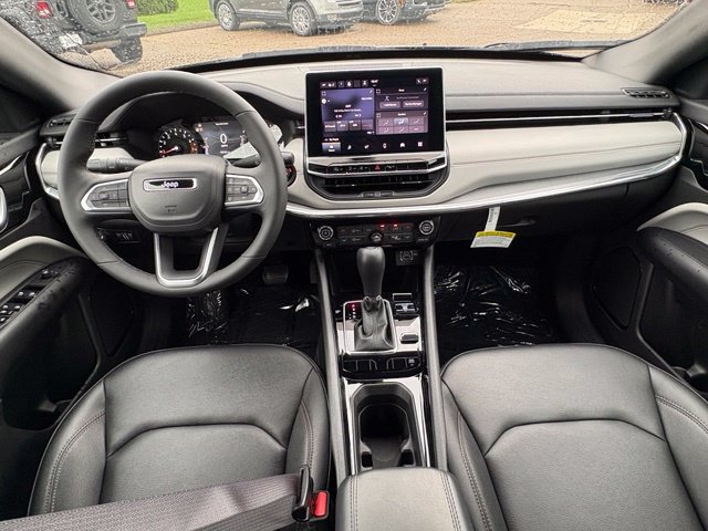 Used 2024 Jeep Compass Limited AWD/4WD image 10