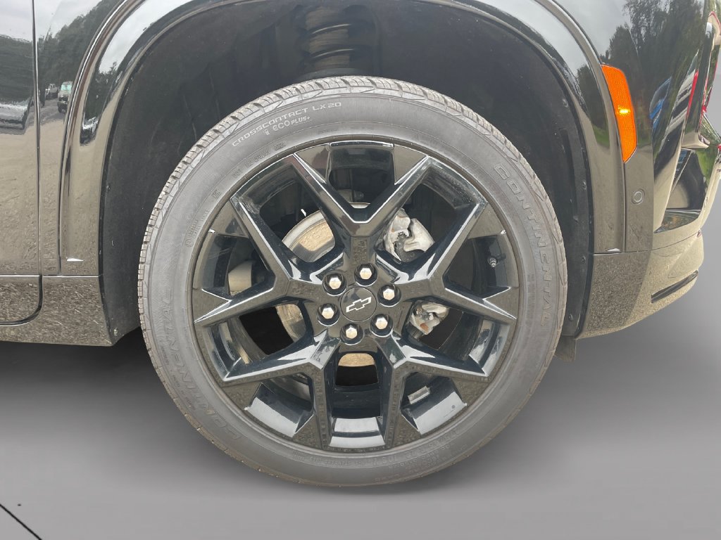 Used 2024 Chevrolet Traverse RS AWD/4WD image 9