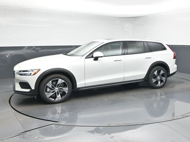 New 2026 Volvo V60 B5 Cross Country Plus w/ Protection Package Premier image 4
