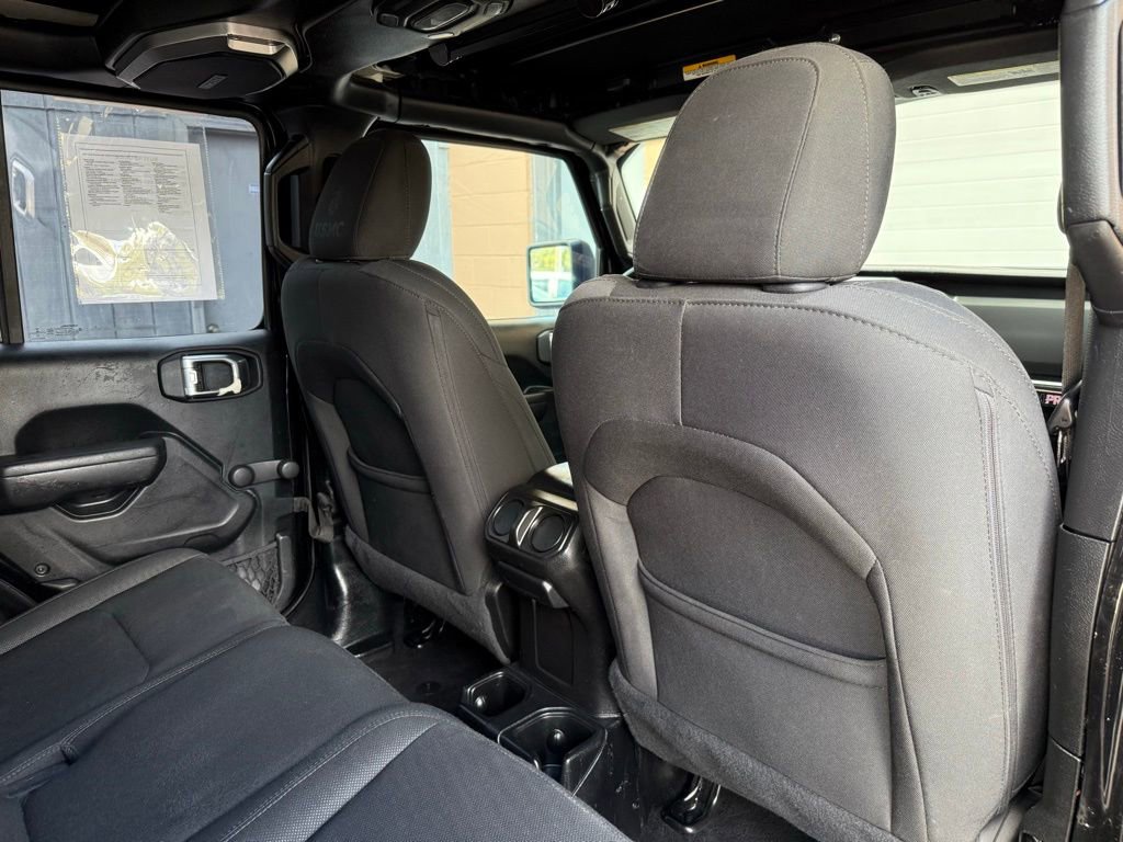 Used 2020 Jeep Gladiator Sport image 14